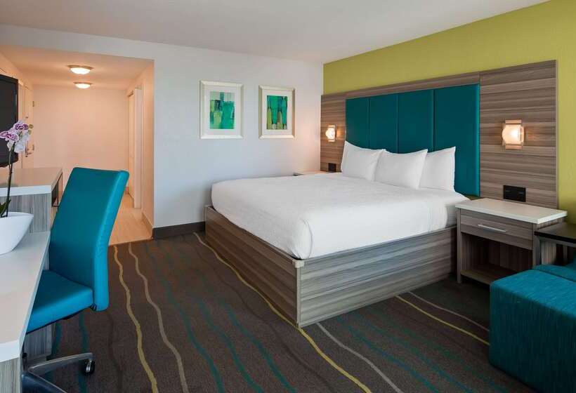 هتل Best Western Plus Oceanside Inn