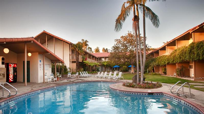 בית מלון כפרי Best Western Plus Pepper Tree Inn