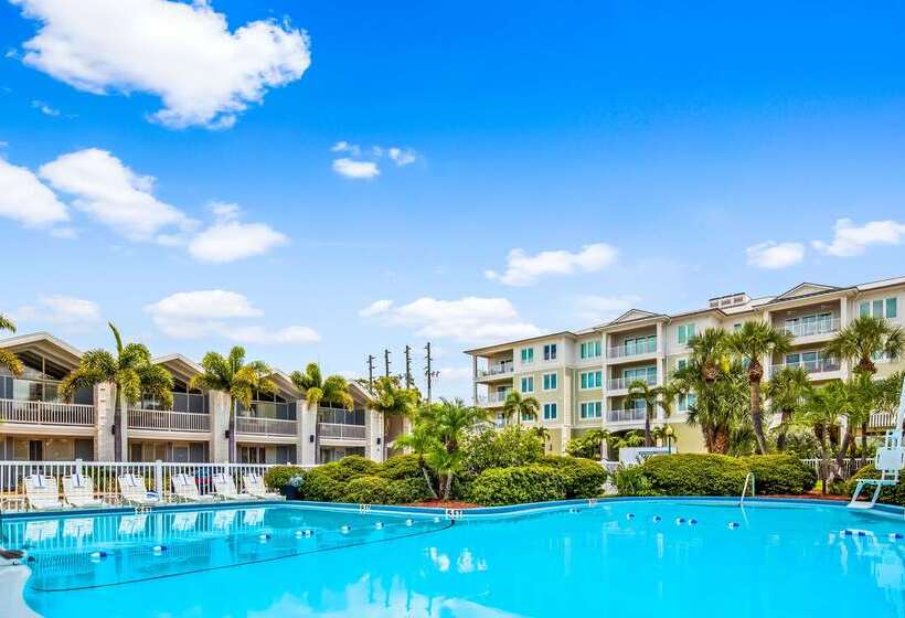 בית מלון כפרי Best Western Plus Yacht Harbor Inn