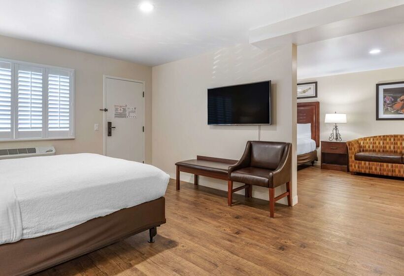 בית מלון כפרי Best Western Rose Garden Inn