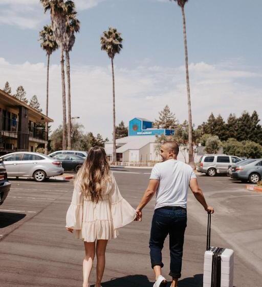 Отель Best Western Sonoma Winegrower's Inn