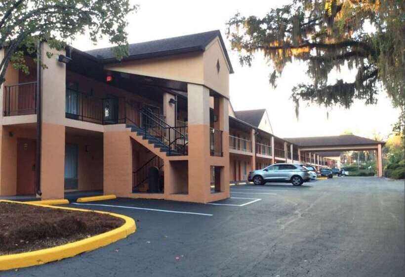 酒店 Best Western Tallahasseedowntown Inn And Suites