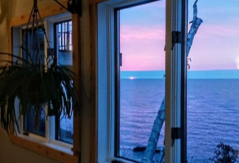 호텔 Cliff Dweller On Lake Superior