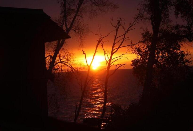 호텔 Cliff Dweller On Lake Superior