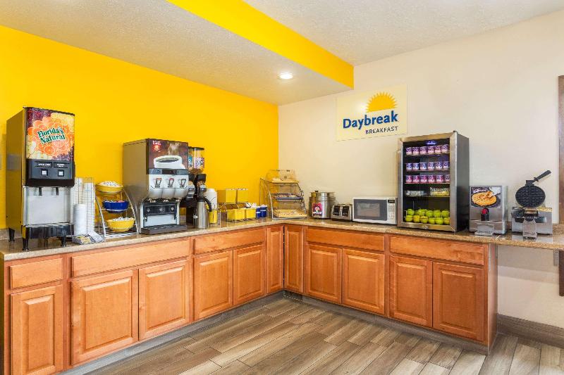 فندق Days Inn By Wyndham Delta