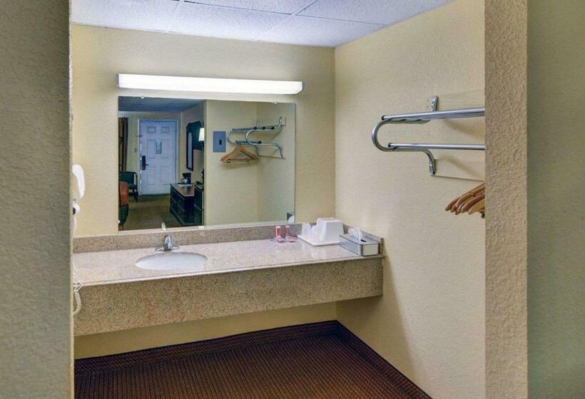 فندق Econo Lodge Marshall