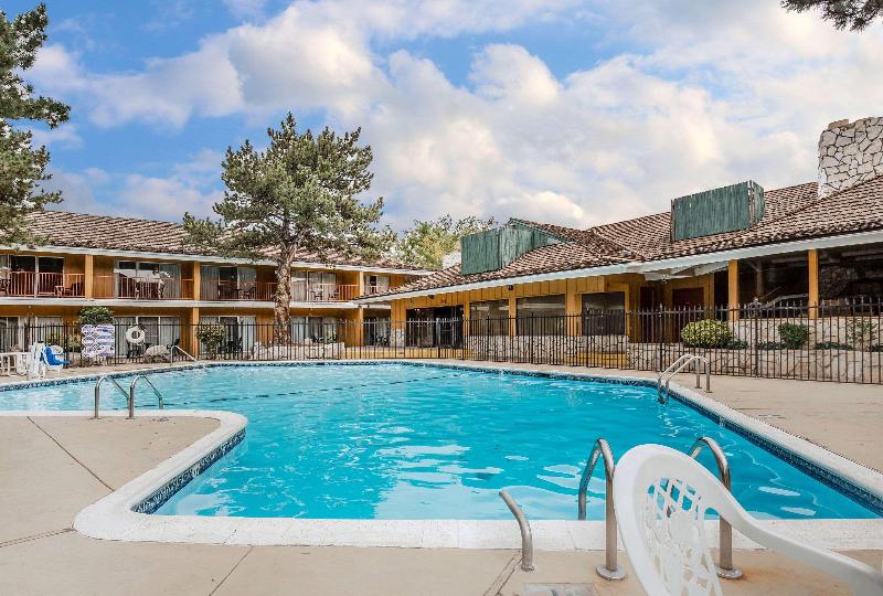 هتل Econo Lodge Near Reno Sparks Convention Center