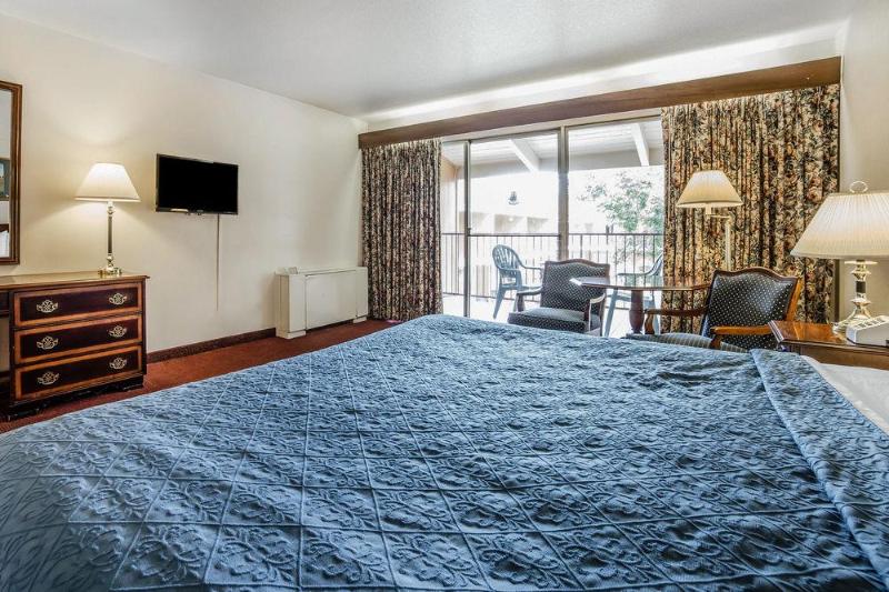 هتل Econo Lodge Near Reno Sparks Convention Center