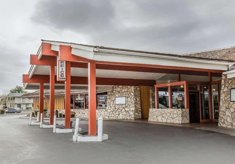 هتل Econo Lodge Near Reno Sparks Convention Center