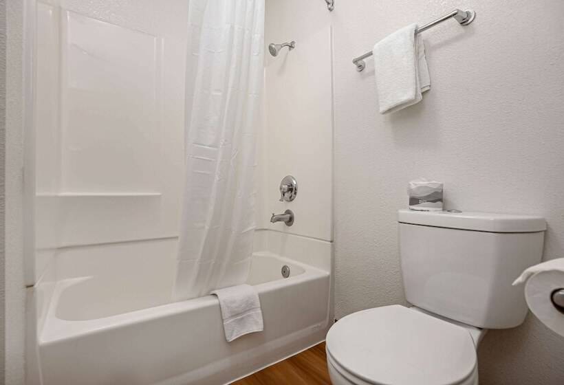 فندق Econo Lodge Quakertown
