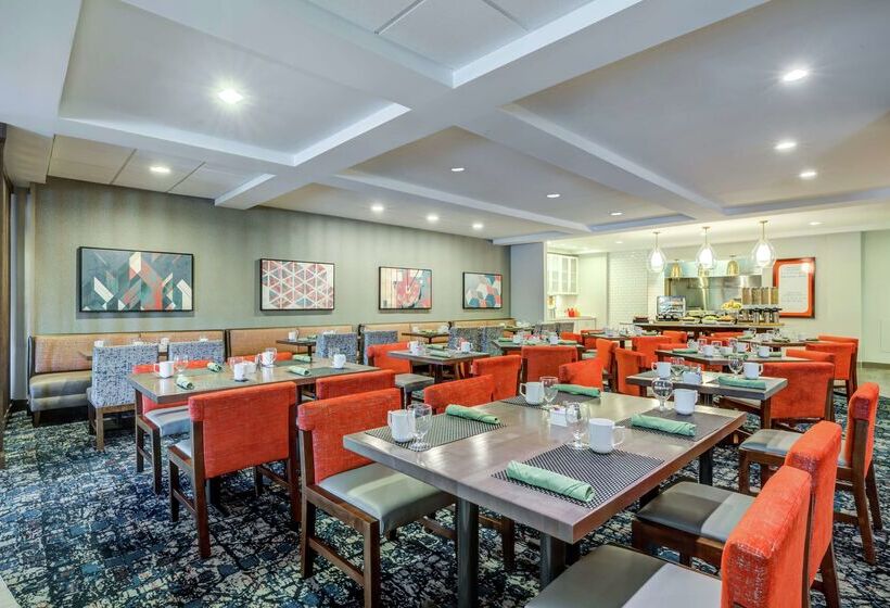 בית מלון כפרי Hilton Garden Inn Boston/waltham