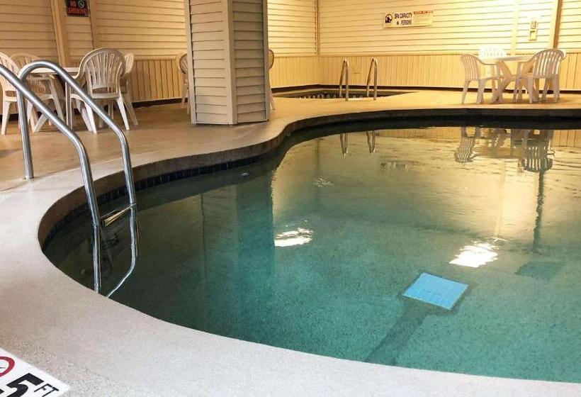 בית מלון כפרי Magnuson Copper Crown