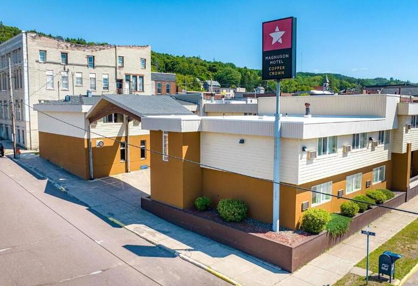 בית מלון כפרי Magnuson Copper Crown