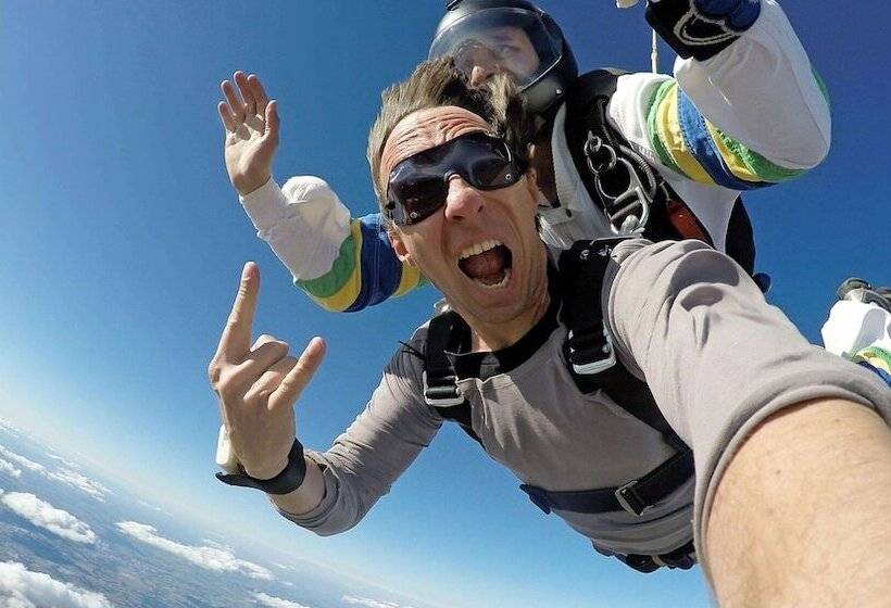 Magnuson Hotel Fowlerville