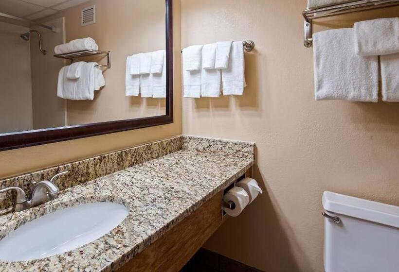 هتل Osage Creek Lodge