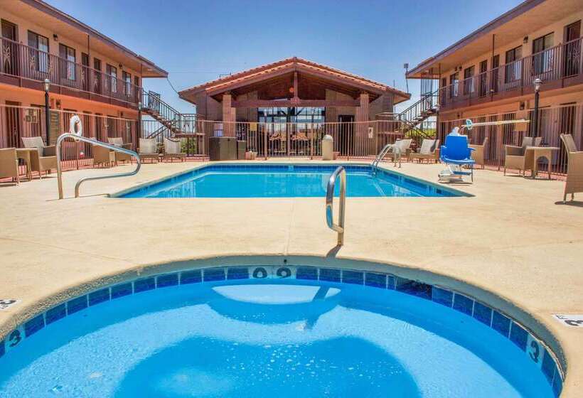 فندق Quality Inn Benson I10 Exit 304