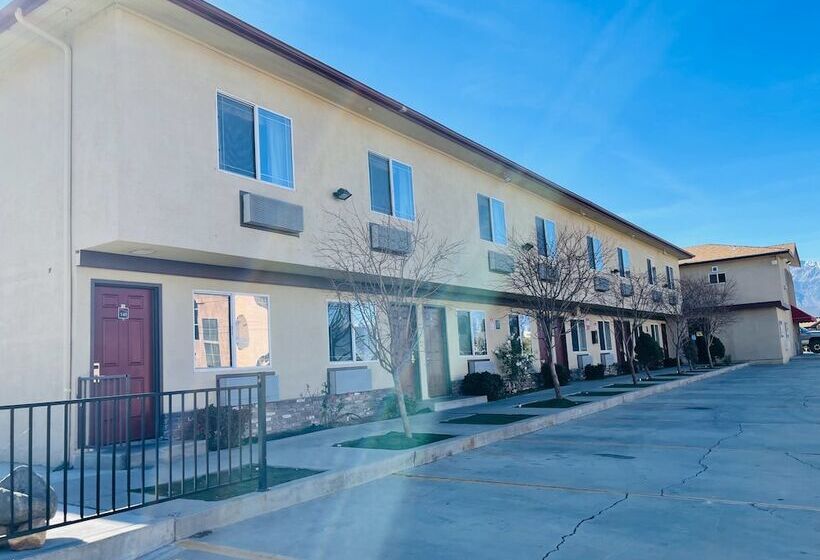בית מלון כפרי Quality Inn Bishop Near Mammoth