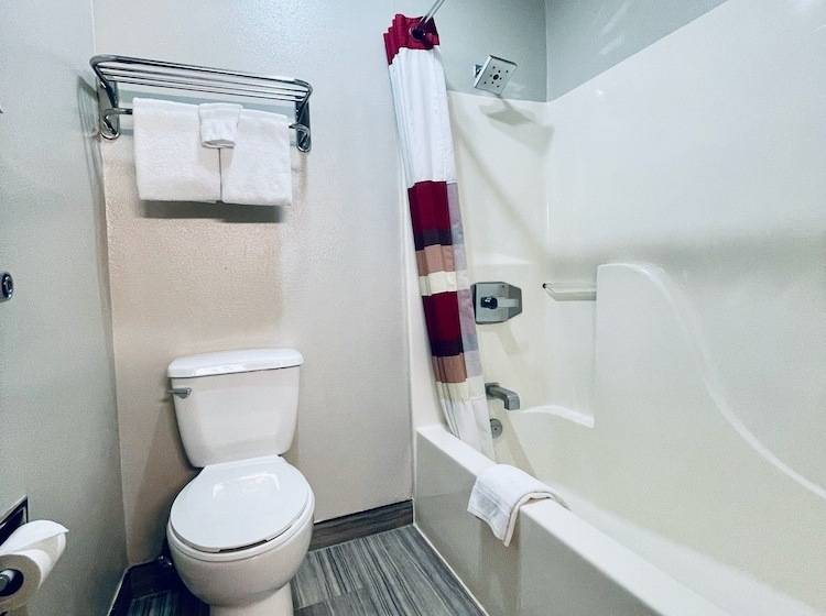 בית מלון כפרי Quality Inn Bishop Near Mammoth