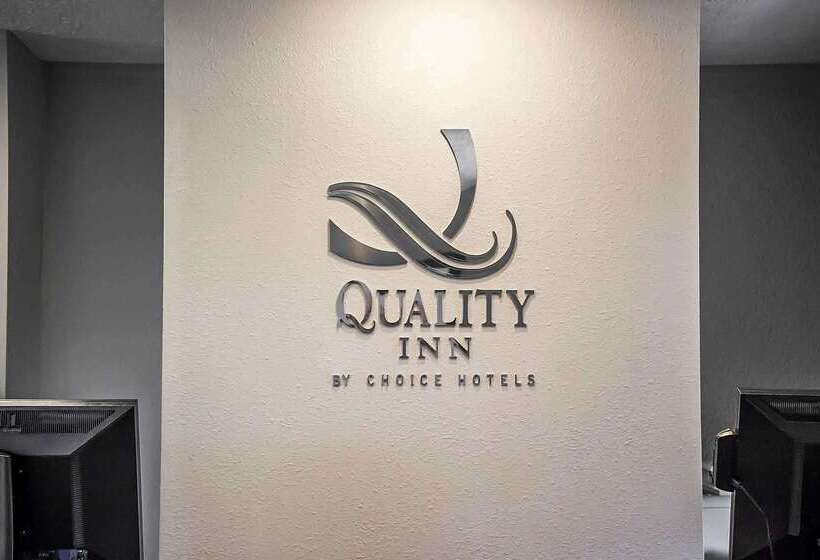 호텔 Quality Inn