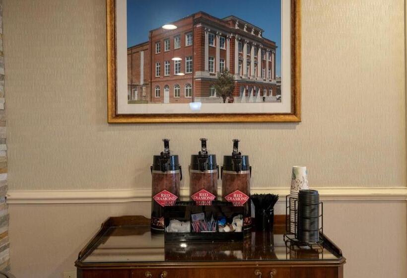 فندق Red Roof Inn Dothan