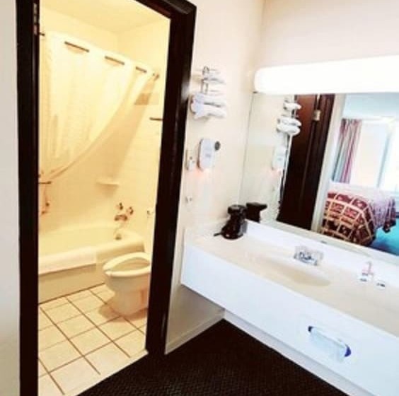 فندق Roadside Inn