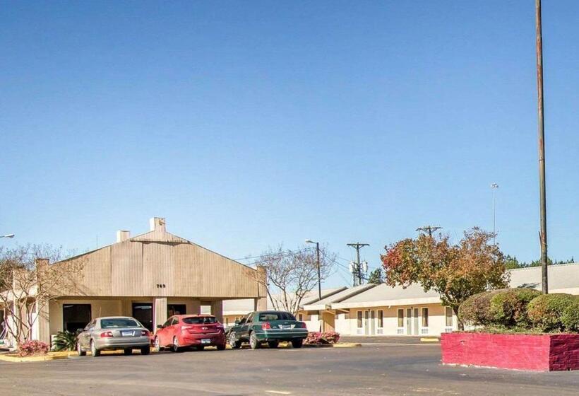 هتل Rodeway Inn & Suites