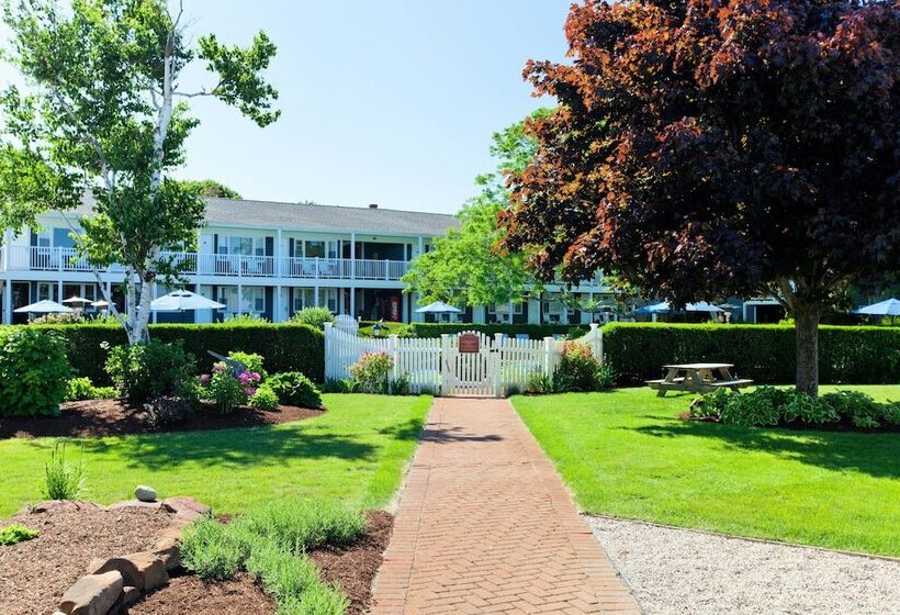 هتل The Seaglass Inn & Spa