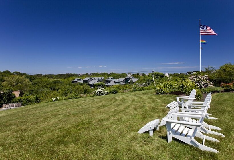 هتل The Seaglass Inn & Spa