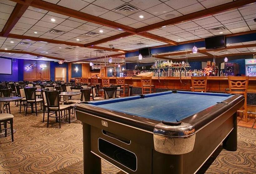 هتل Stevens Inn A Howard Johnson By Wyndham