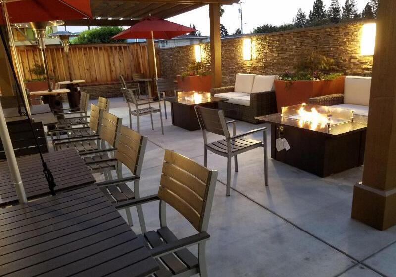 בית מלון כפרי Strata