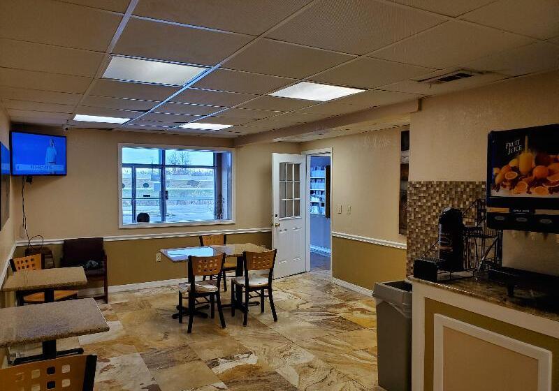 هتل Super 8 By Wyndham Little Rock/north/airport