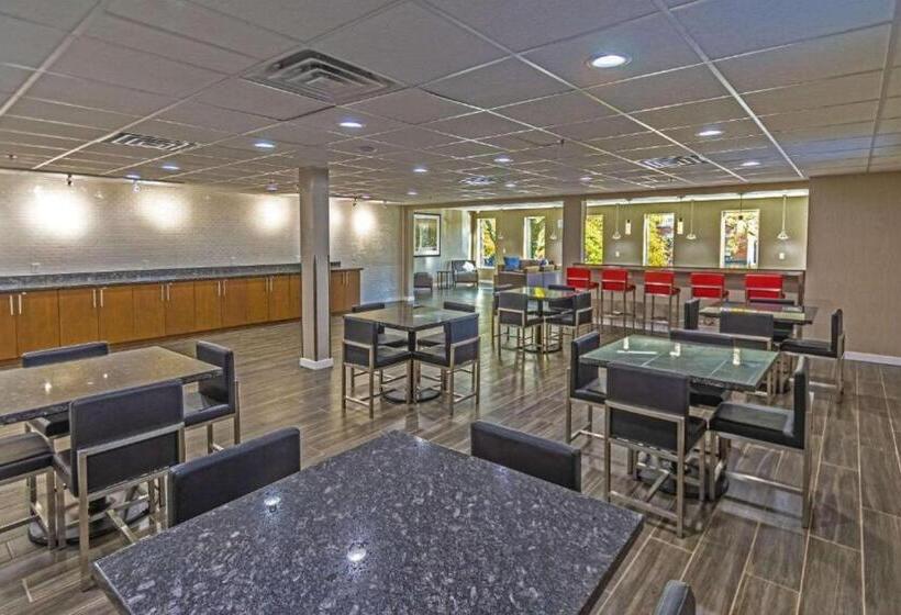 The Penn Stroud, Stroudsburg   Poconos, Ascend Hotel Collection