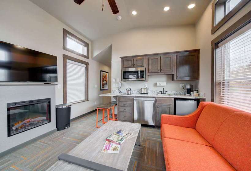 The Ridgeline Hotel At Yellowstone, Ascend Hotel Collection