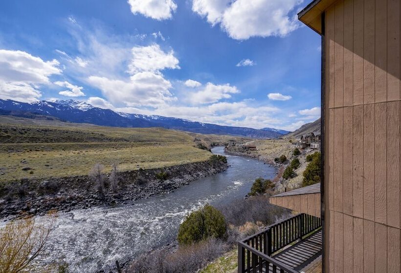 The Ridgeline Hotel At Yellowstone, Ascend Hotel Collection