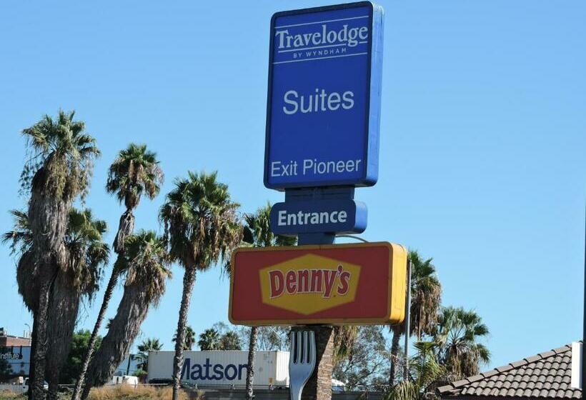 בית מלון כפרי Travelodge By Wyndham Artesia