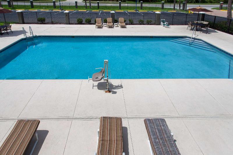 هتل Travelodge By Wyndham Deltona