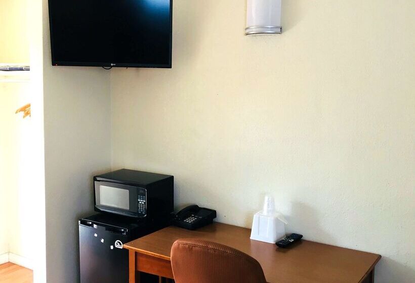 هتل Americas Best Value Inn Visalia