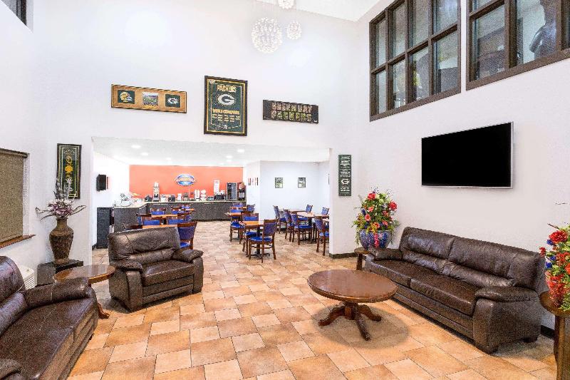 Отель Baymont By Wyndham Green Bay