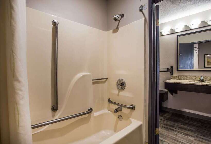 هتل Baymont By Wyndham Madison West/middleton Wi West