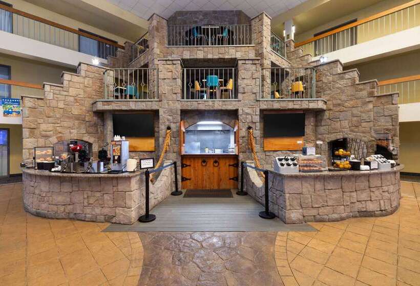 هتل Baymont By Wyndham Shakopee