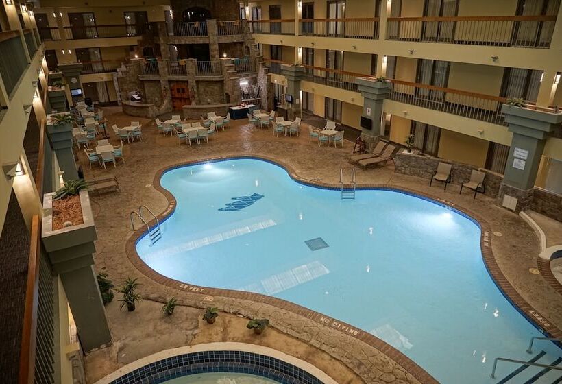 هتل Baymont By Wyndham Shakopee
