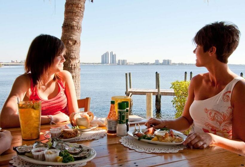 בית מלון כפרי Best Western Fort Myers Waterfront