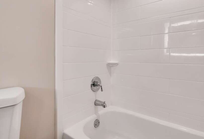 هتل Best Western Plus Augusta North Inn & Suites