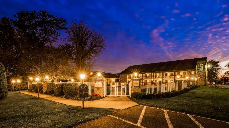 ホテル Best Western Plus Revere Inn & Suites