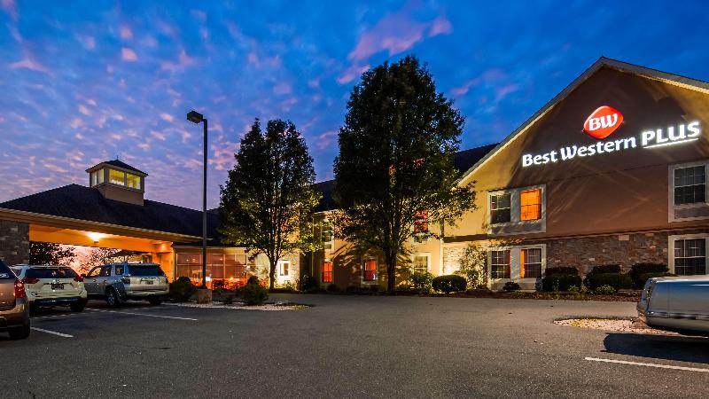 ホテル Best Western Plus Revere Inn & Suites