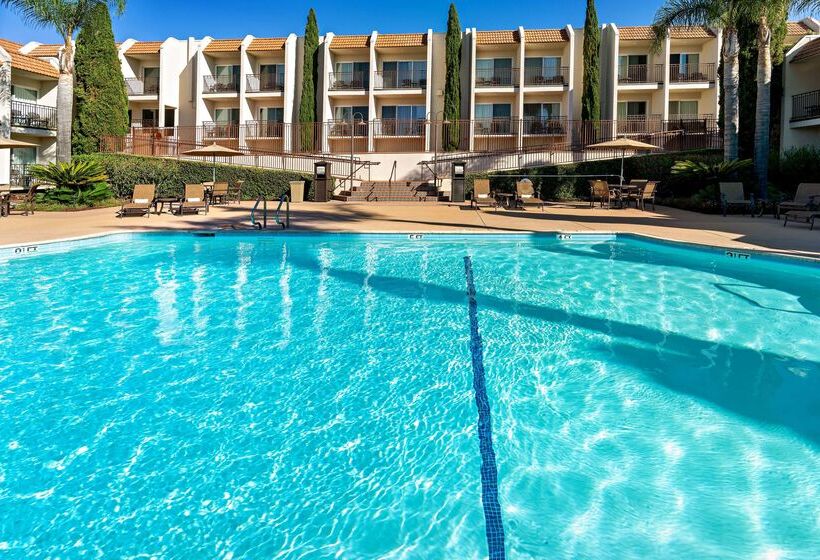 בית מלון כפרי Best Western Plus Royal Oak
