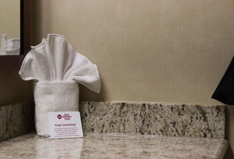 فندق Best Western Plus Silverdale Beach