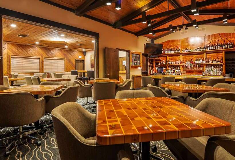 Отель Best Western Plus Tree House