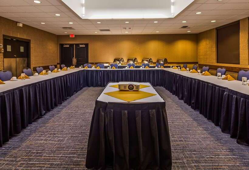 فندق Best Western Plus University Inn