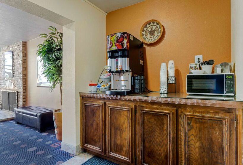 هتل Best Western Red Hills